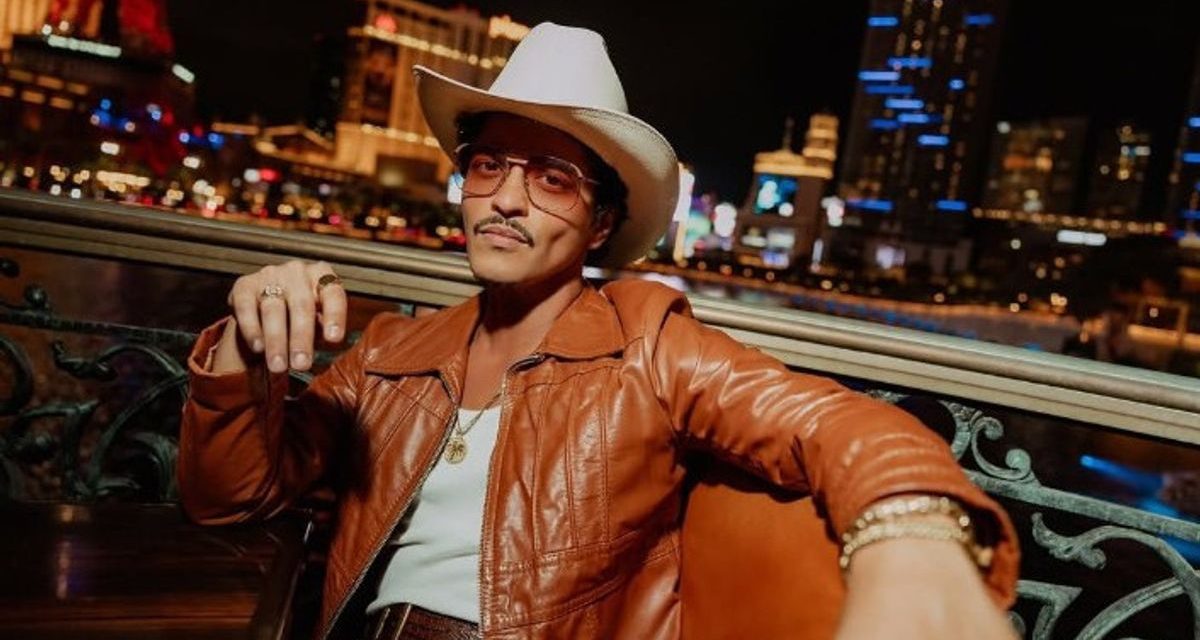 Bruno Mars Dominasi Chart Global Dengan Album “The Romantic”