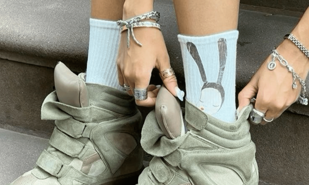 Wedge Sneakers 2026: Sepatu Hak Tinggi Sporty Digemari Gen Z