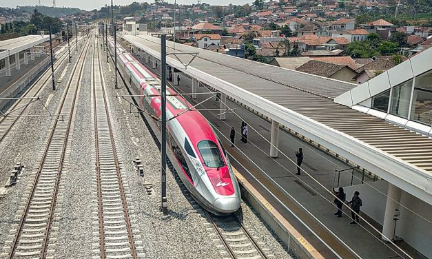 Uji Coba Kereta Cepat Jakarta-Surabaya Tahap I Di Mulai