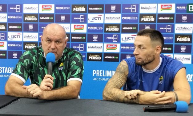 Bojan Hodak Sebut Marc Klok Jadi Role Model Pemain Lokal