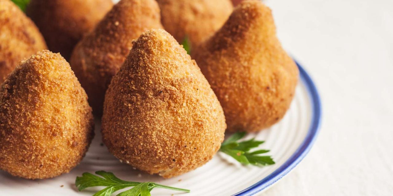 Menikmati Coxinha, Jajanan Ayam Creamy Khas Brasil