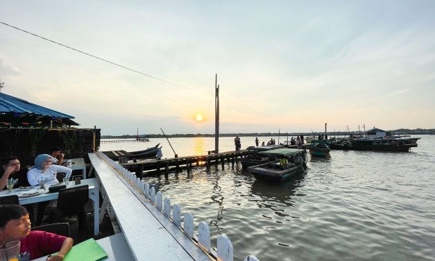 Pemuda Medan Sulap Pesisir Belawan Jadi Kuliner Zero-Plastic