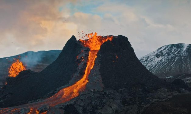 Tim Geologi Islandia Pasang Kamera Thermal Di Fagradalsfjall
