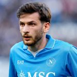 Khvicha Kvaratskhelia Pilih Bertahan Dan Pagari Kontrak Di Napoli