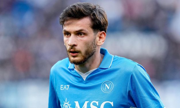 Khvicha Kvaratskhelia Pilih Bertahan Dan Pagari Kontrak Di Napoli