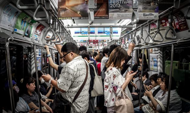 Trik Mindful Commuting Untuk Redakan Cemas Pagi Hari