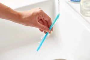 Sedotan Botol Bau Dan Berjamur? Bersihkan Pakai Pipe Cleaner