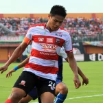 Bek Senior Fachruddin Aryanto Pimpin Pertahanan Madura United