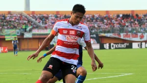 Bek Senior Fachruddin Aryanto Pimpin Pertahanan Madura United