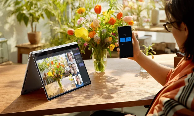 Samsung Galaxy Book4 Pro 360 Bawa Layar Sentuh AMOLED 2X